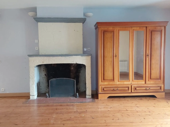 Maison en pierre avec jardinet à Saint-Savinien – Résidence secondaire prête à vivre