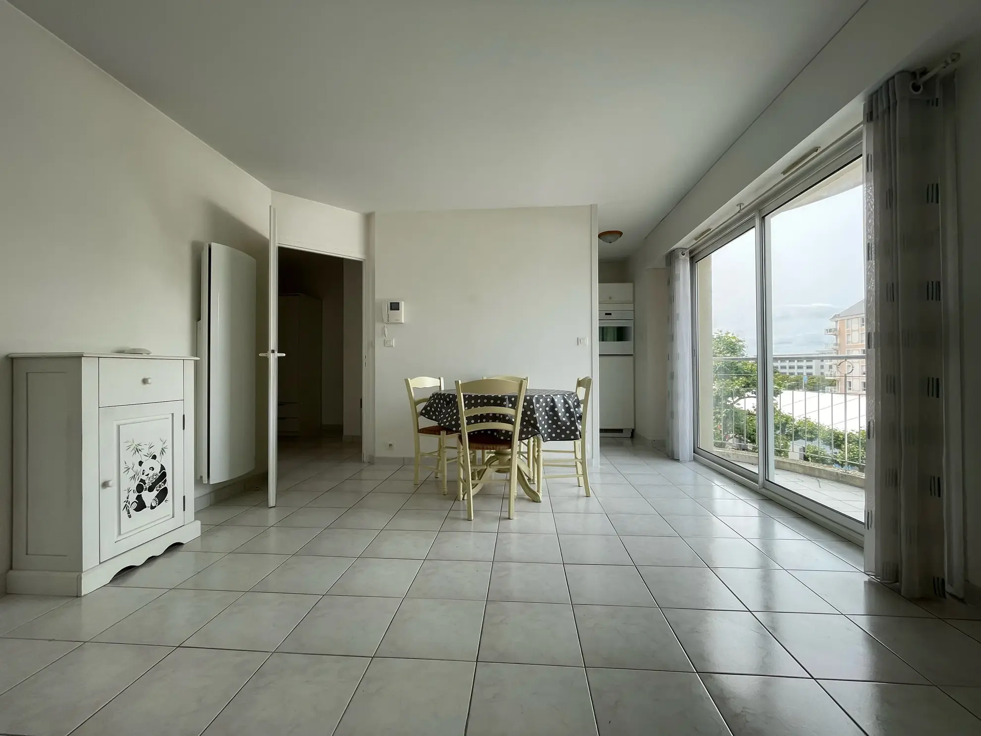 Studio en centre-ville des Sables-d'Olonne, proche plage, avec balcon et cave 