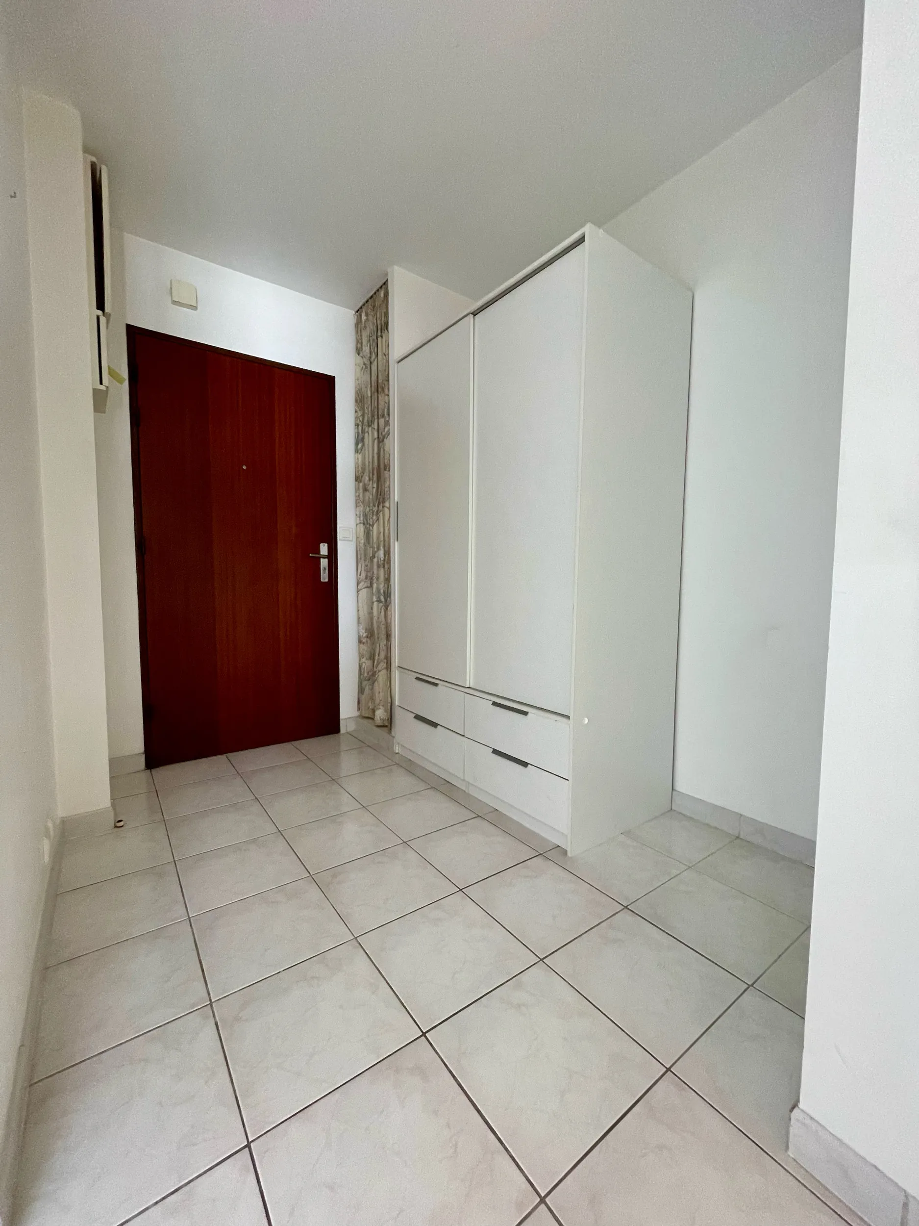 Studio en centre-ville des Sables-d'Olonne, proche plage, avec balcon et cave 