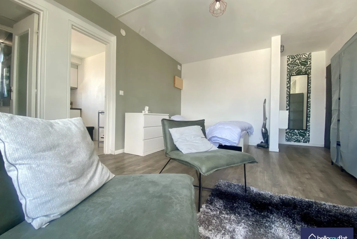 Bel appartement T1bis lumineux à vendre à Reims dans un quartier recherché 