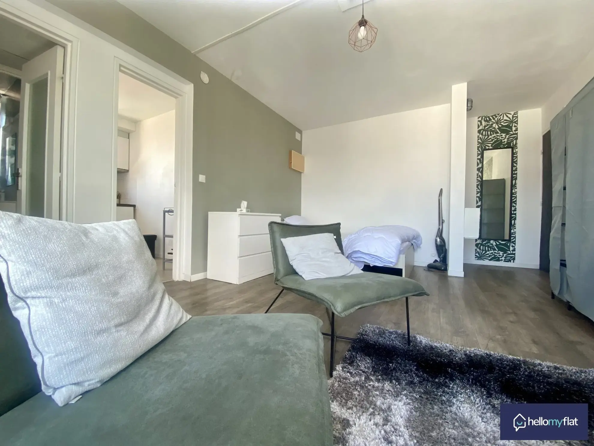 Bel appartement T1bis lumineux à vendre à Reims dans un quartier recherché 