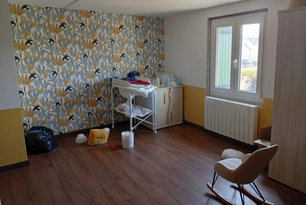 Grande maison de 12 pièces à Foussemagne avec terrain de 21 ares 