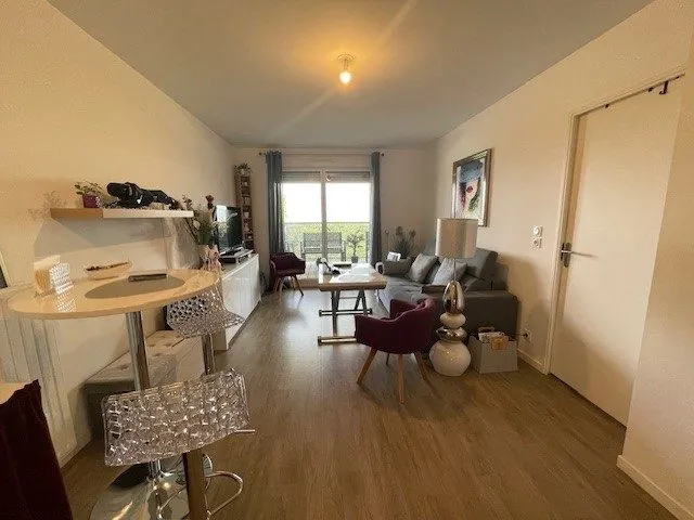 Vente appartement T2 lumineux de 48,87 m² avec terrasse à Rennes 