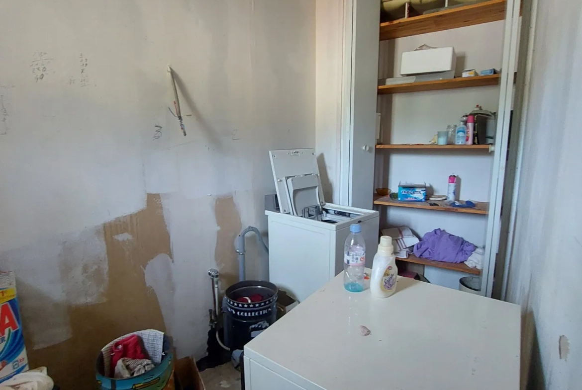 Maison de village avec local commercial à Brusque - potentiel résidentiel et commercial 
