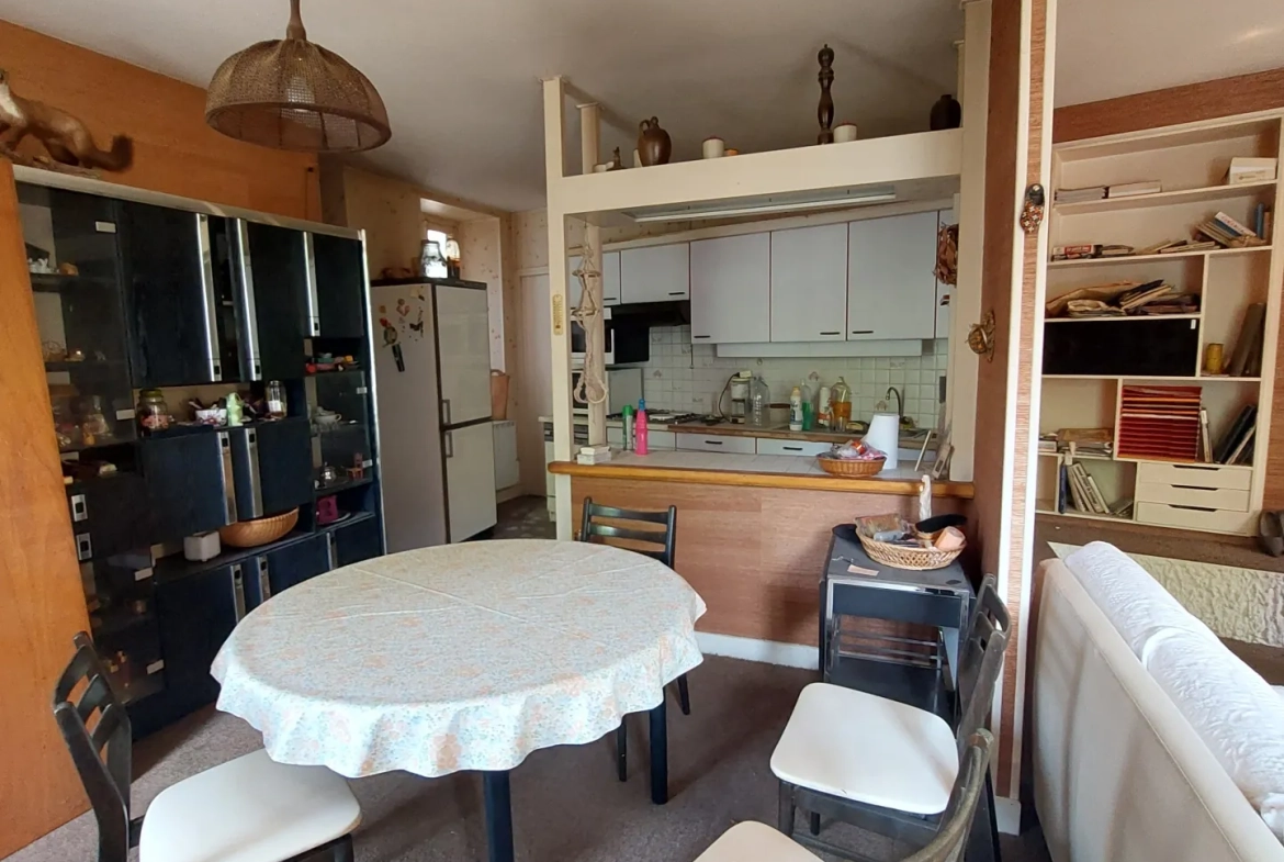 Maison de village avec local commercial à Brusque - potentiel résidentiel et commercial 