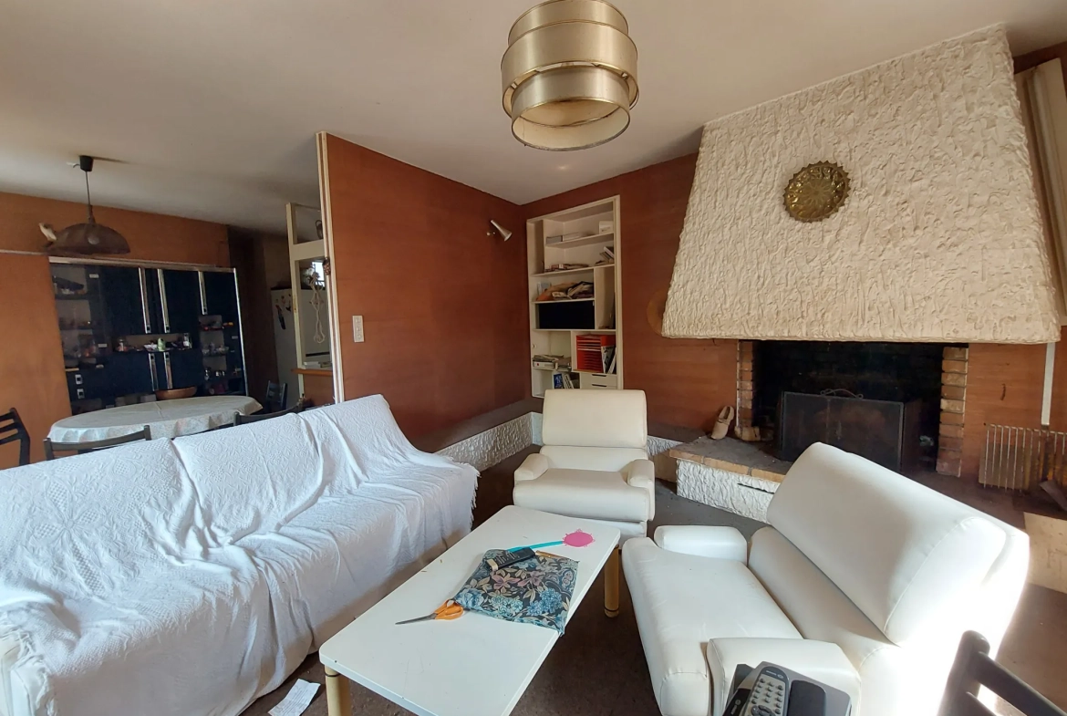 Maison de village avec local commercial à Brusque - potentiel résidentiel et commercial 