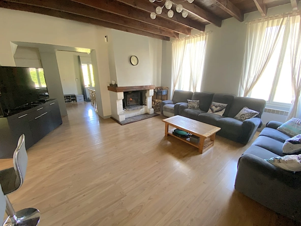 Charmante maison en pierre de 146 m² à Villandraut, proche Bazas et Langon