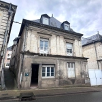 Maison à restaurer à Montval-sur-Loir, 2 chambres, cour et cave