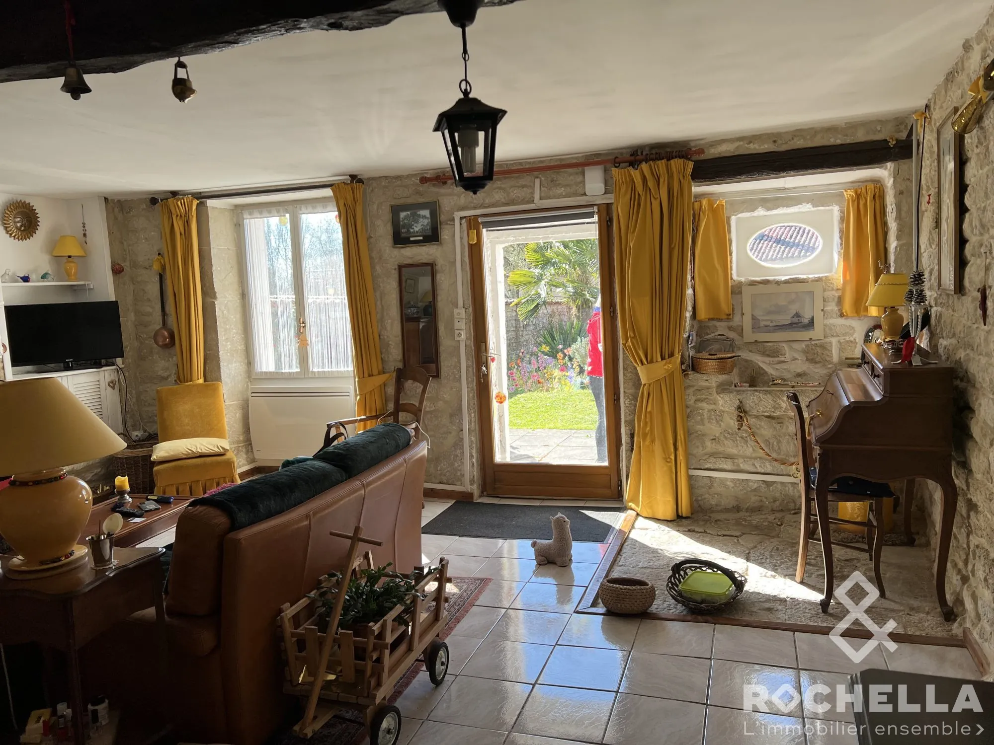 Charmante maison de hameau sans vis-à-vis avec terrasse à Aulnay-de-Saintonge 