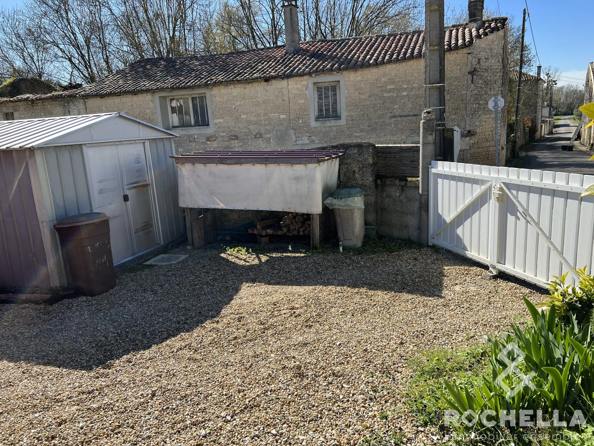 Charmante maison de hameau sans vis-à-vis avec terrasse à Aulnay-de-Saintonge 