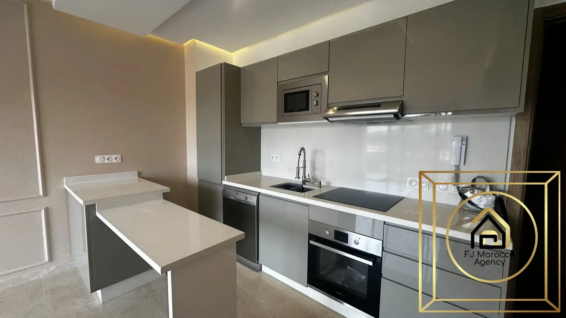 Appartement T2 à vendre à Marrakech au golf NORIA - Résidence sécurisée avec piscine 