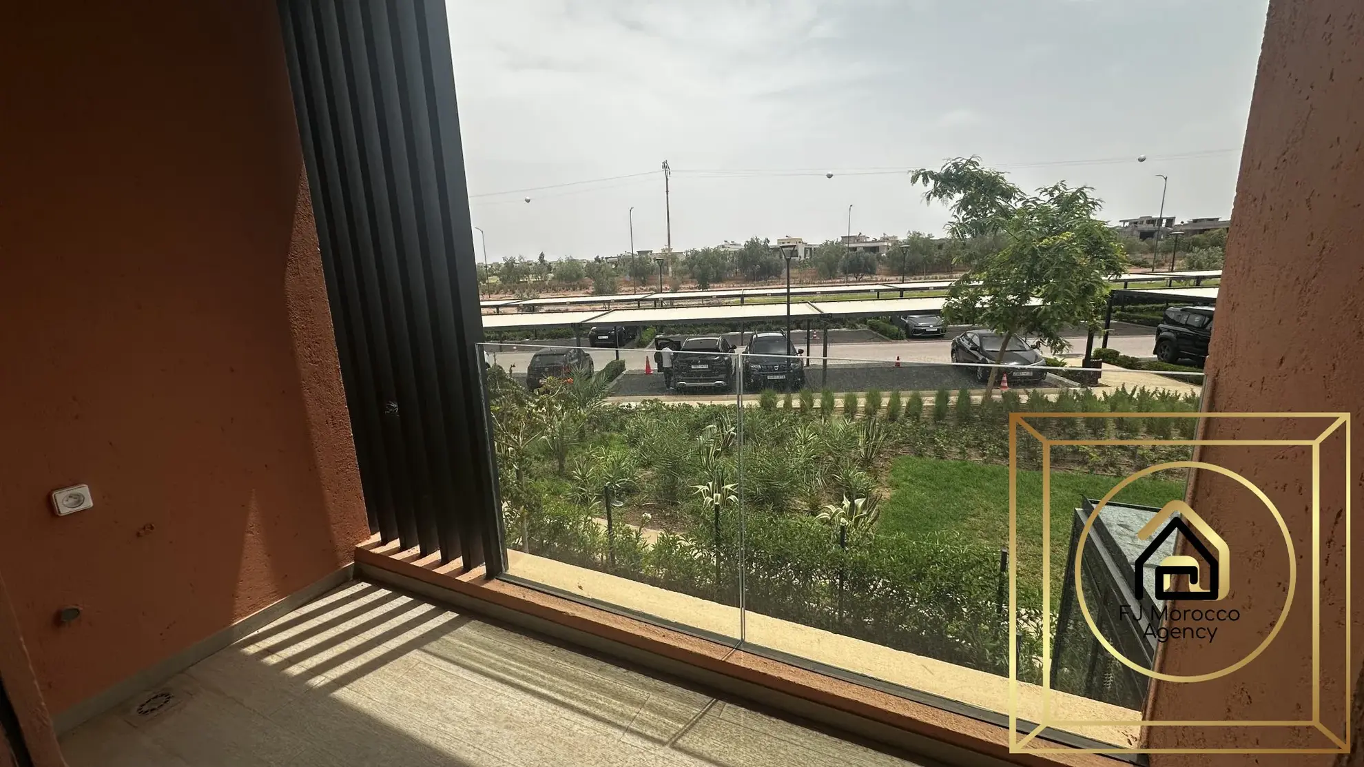 Appartement T2 à vendre à Marrakech au golf NORIA - Résidence sécurisée avec piscine 
