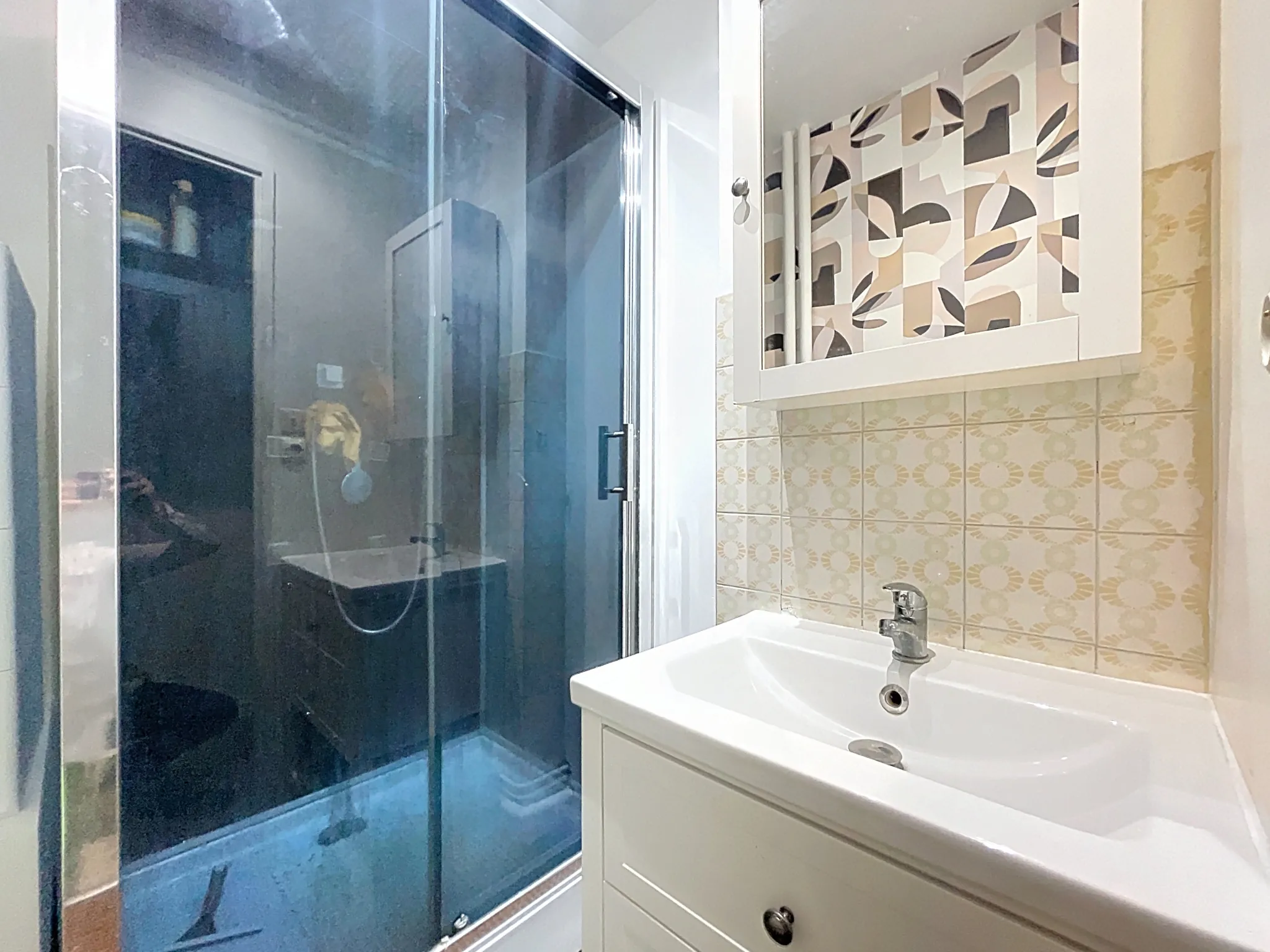 Appartement T4 avec terrasse et garage double à Saint-Étienne près de la Place Bellevue 
