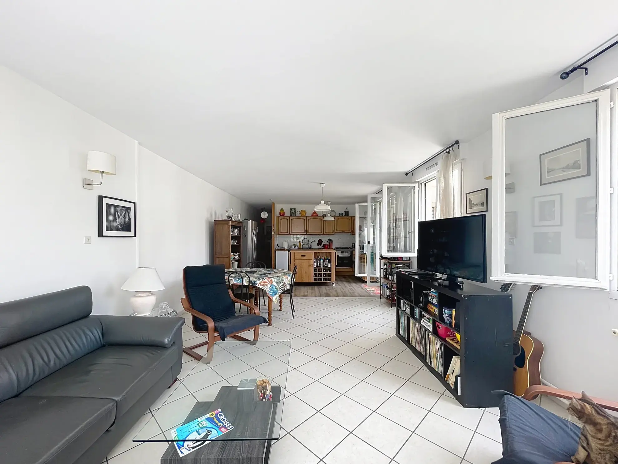 Appartement T4 avec terrasse et garage double à Saint-Étienne près de la Place Bellevue 
