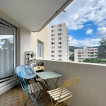 Appartement T4 avec terrasse et garage double à Saint-Étienne près de la Place Bellevue
