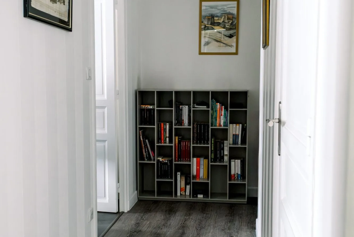 Appartement T4 rénové à Nancy, proche de la Place Stanislas avec garage, faible consommation énergique 