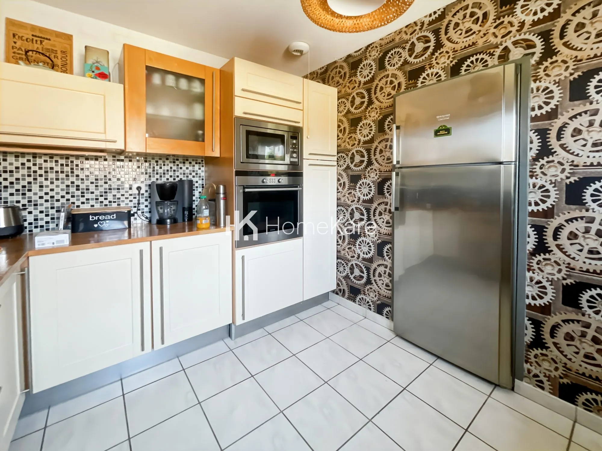 À vendre maison mitoyenne de 85 m² à Bressols avec jardin et garage 
