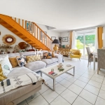 À vendre maison mitoyenne de 85 m² à Bressols avec jardin et garage