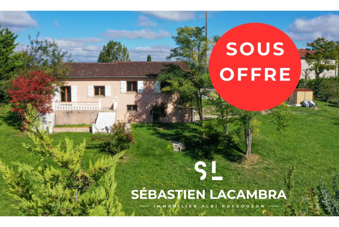 Maison familiale avec vue panoramique et terrain arboré à Senouillac 