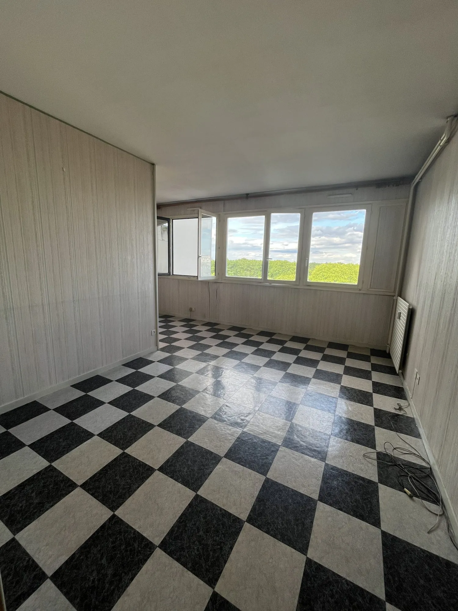 Appartement 3 pièces de 57m² à Évry-Courcouronnes, idéal investissement 