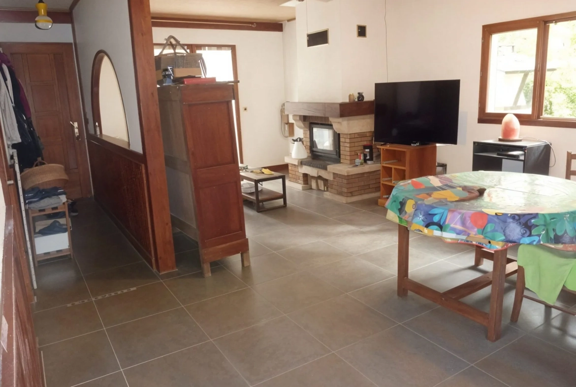 À vendre maison de 60m² dans secteur calme près de Coutras 