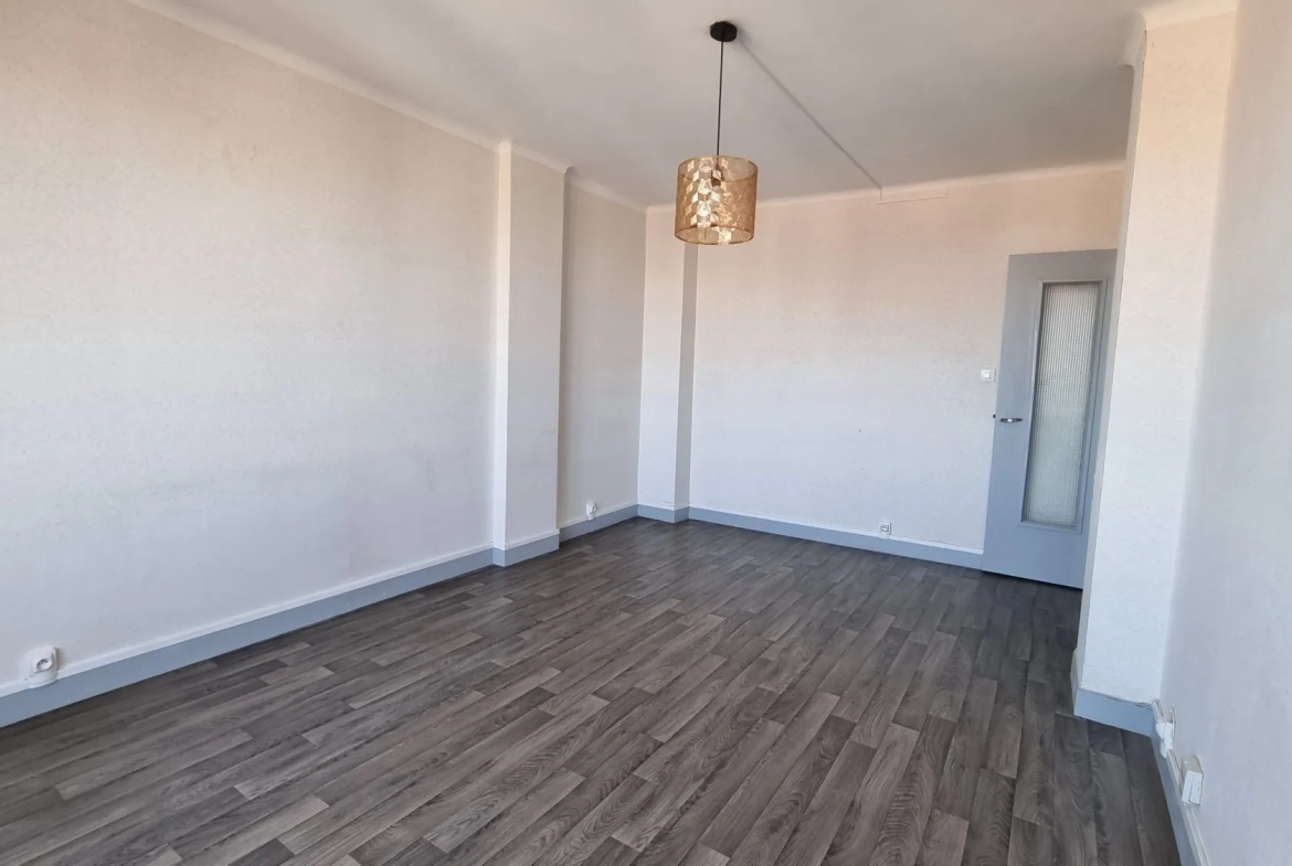 Appartement T2 à vendre à Toulouse – 43m² avec balcon et parking extérieur 