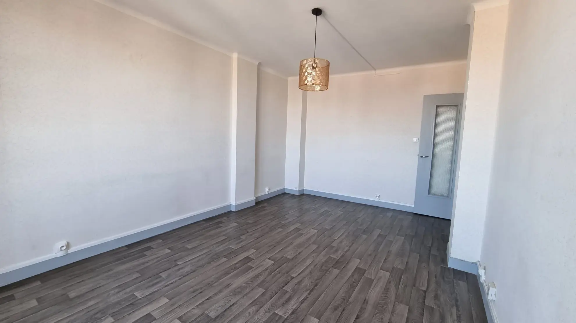 Appartement T2 à vendre à Toulouse – 43m² avec balcon et parking extérieur 