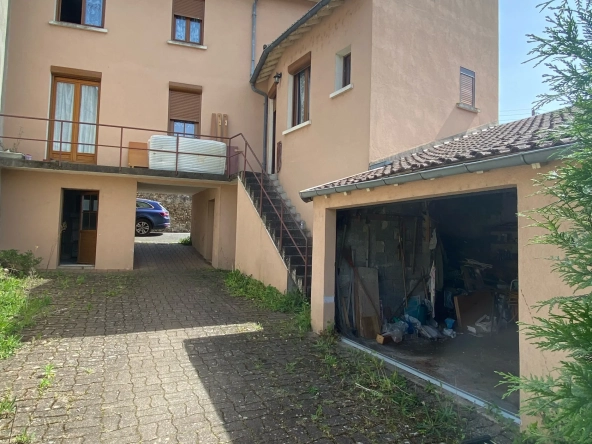 Charmante maison de ville à vendre à Gien avec jardin et balcon panoramique