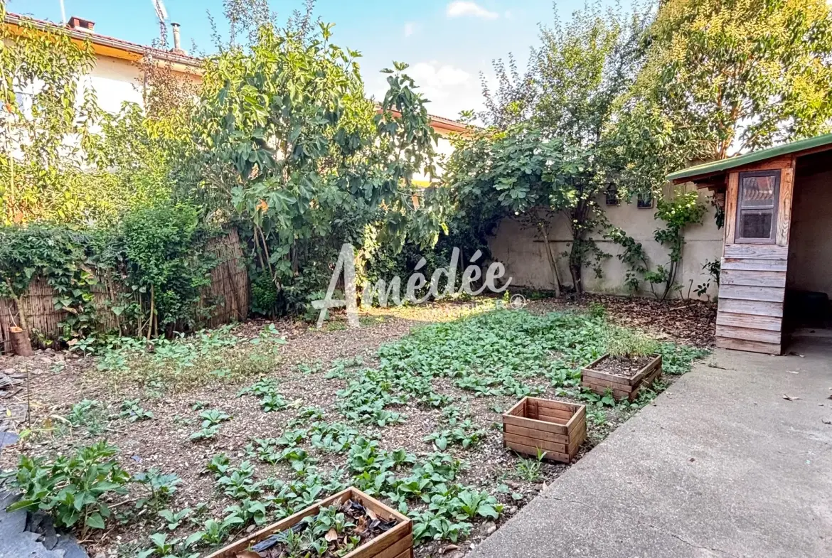 Maison familiale à rénover avec jardin et garage dans le secteur du Stadium à Albi 