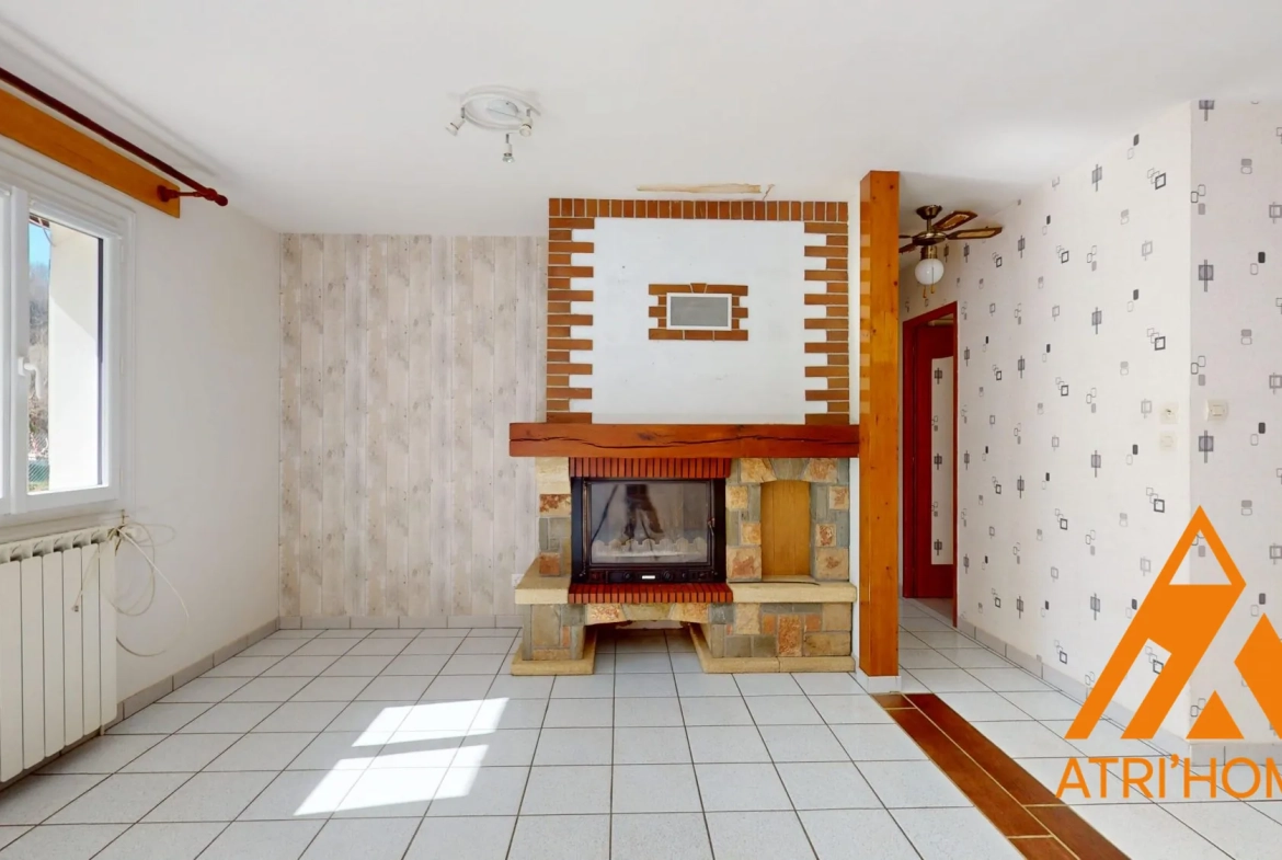 Maison indépendante avec sous-sol et terrain à Arpajon-sur-Cère - 98 m² 