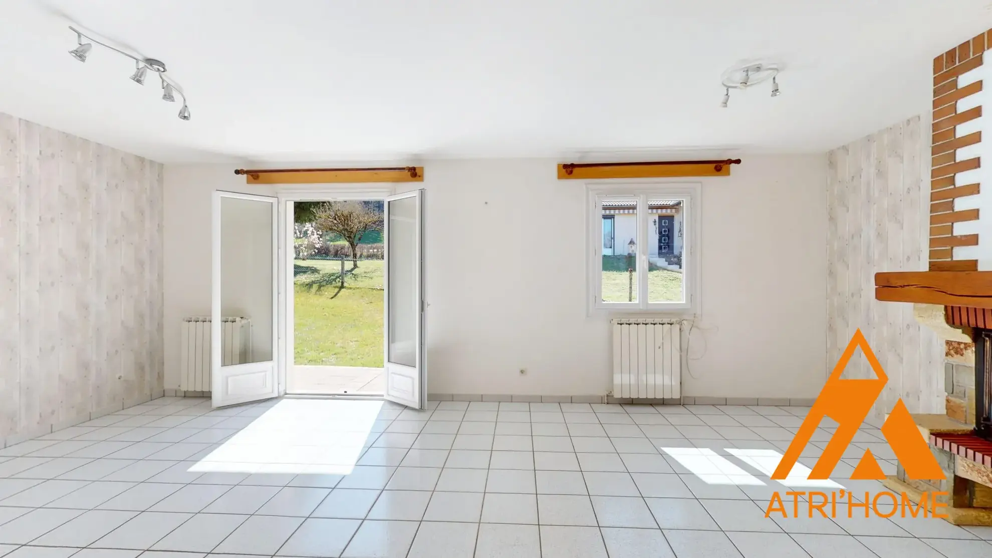 Maison indépendante avec sous-sol et terrain à Arpajon-sur-Cère - 98 m² 