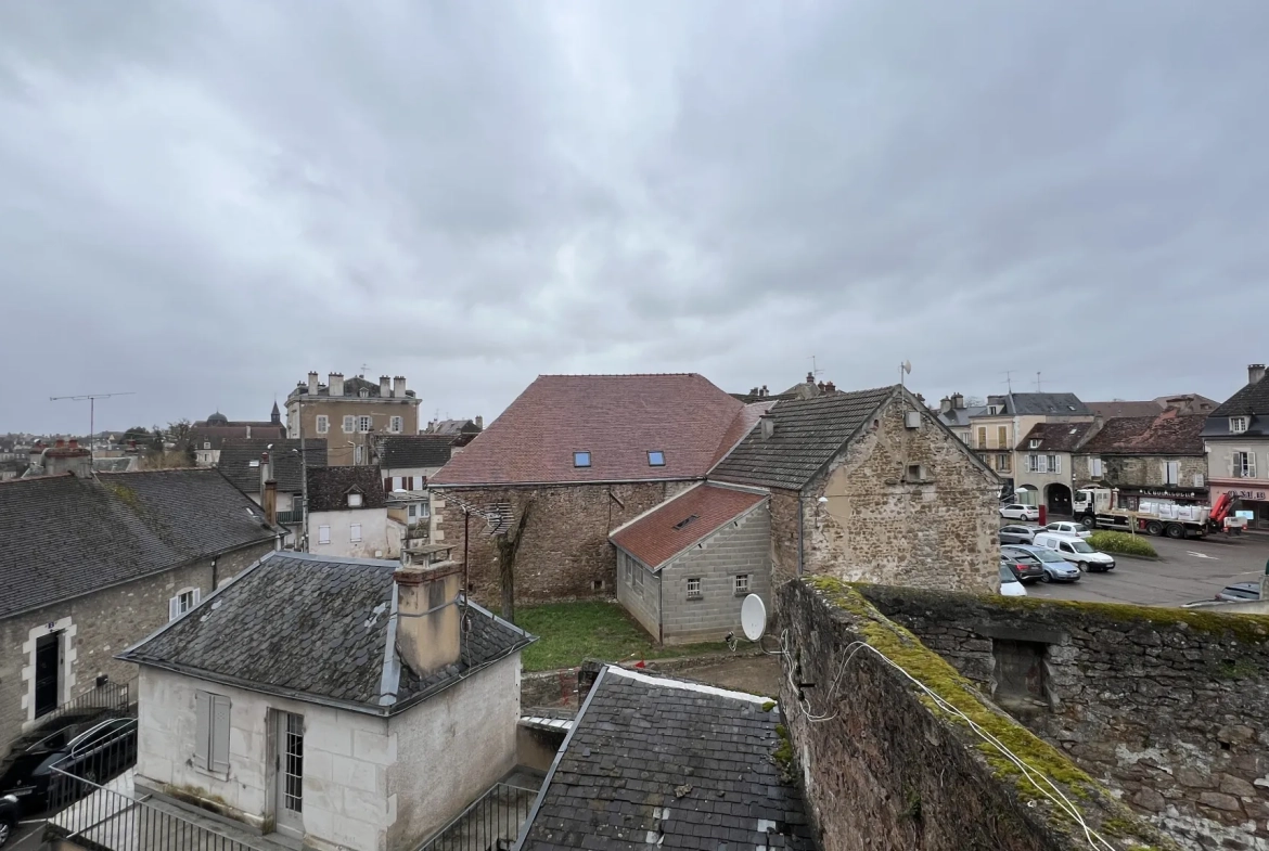 Appartement de caractère avec vue exceptionnelle à Avallon (89) 