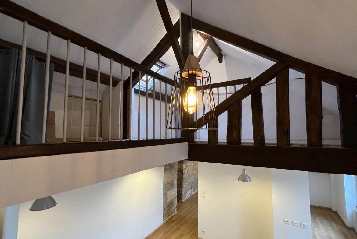 Appartement de caractère avec vue exceptionnelle à Avallon (89) 