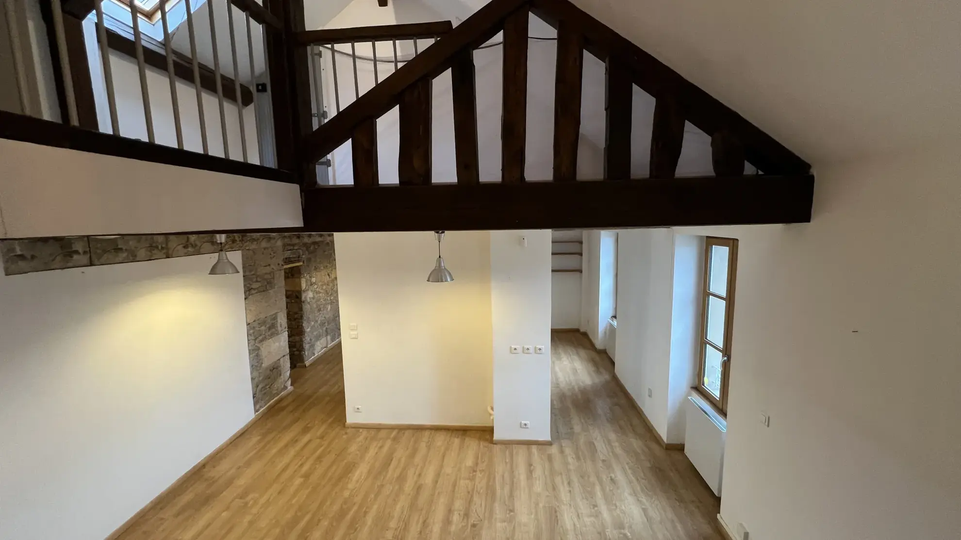 Appartement de caractère avec vue exceptionnelle à Avallon (89) 