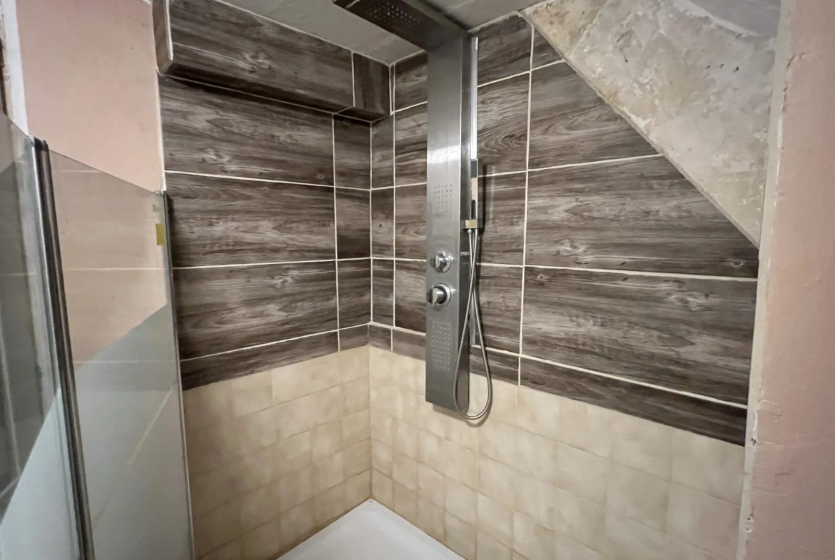 Appartement de caractère avec vue exceptionnelle à Avallon (89) 