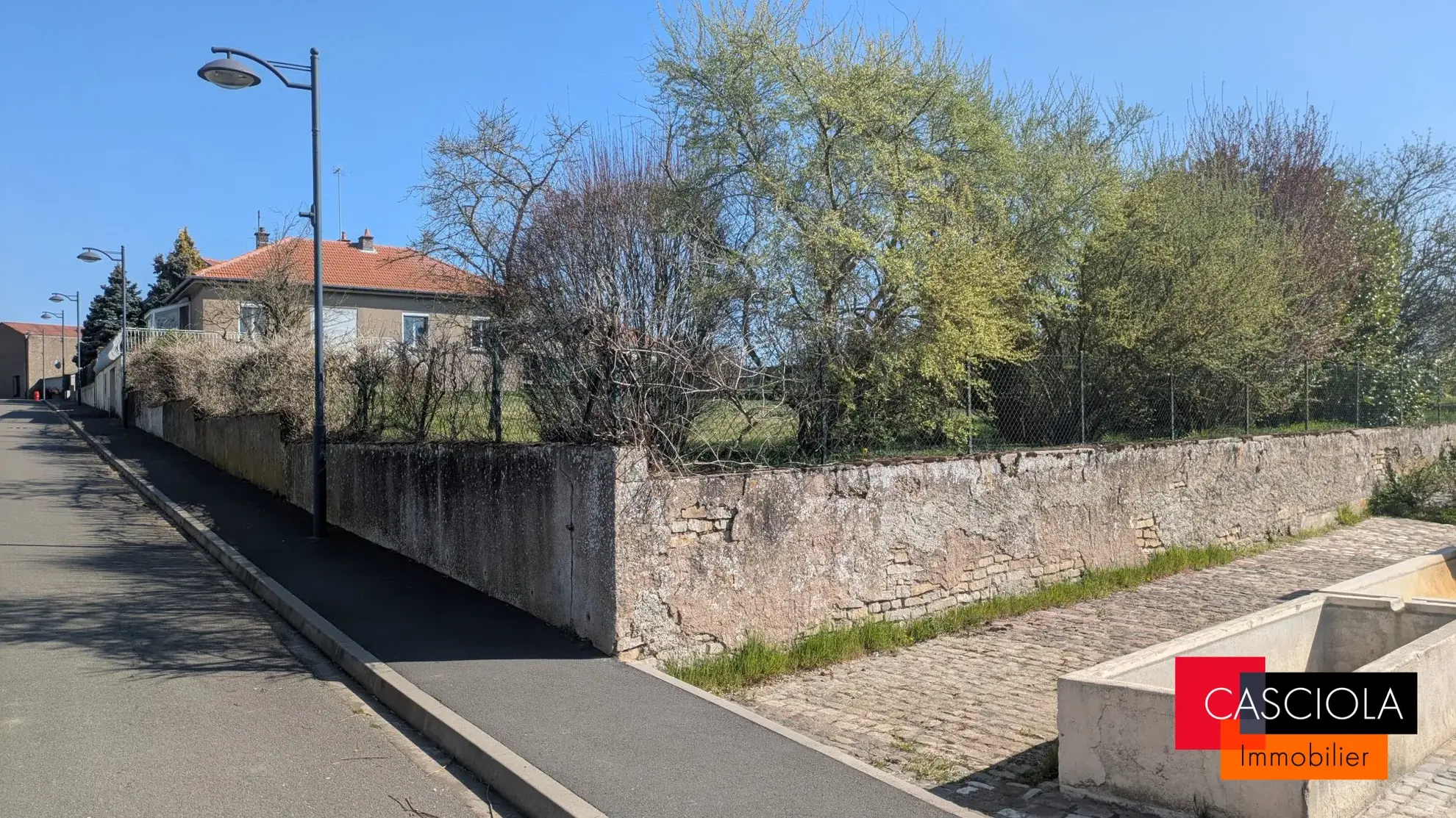 Terrain à Louvigny de 6,81 ares, hors lotissement, libre constructeur 