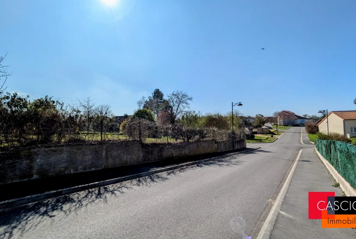 Terrain à Louvigny de 6,81 ares, hors lotissement, libre constructeur 