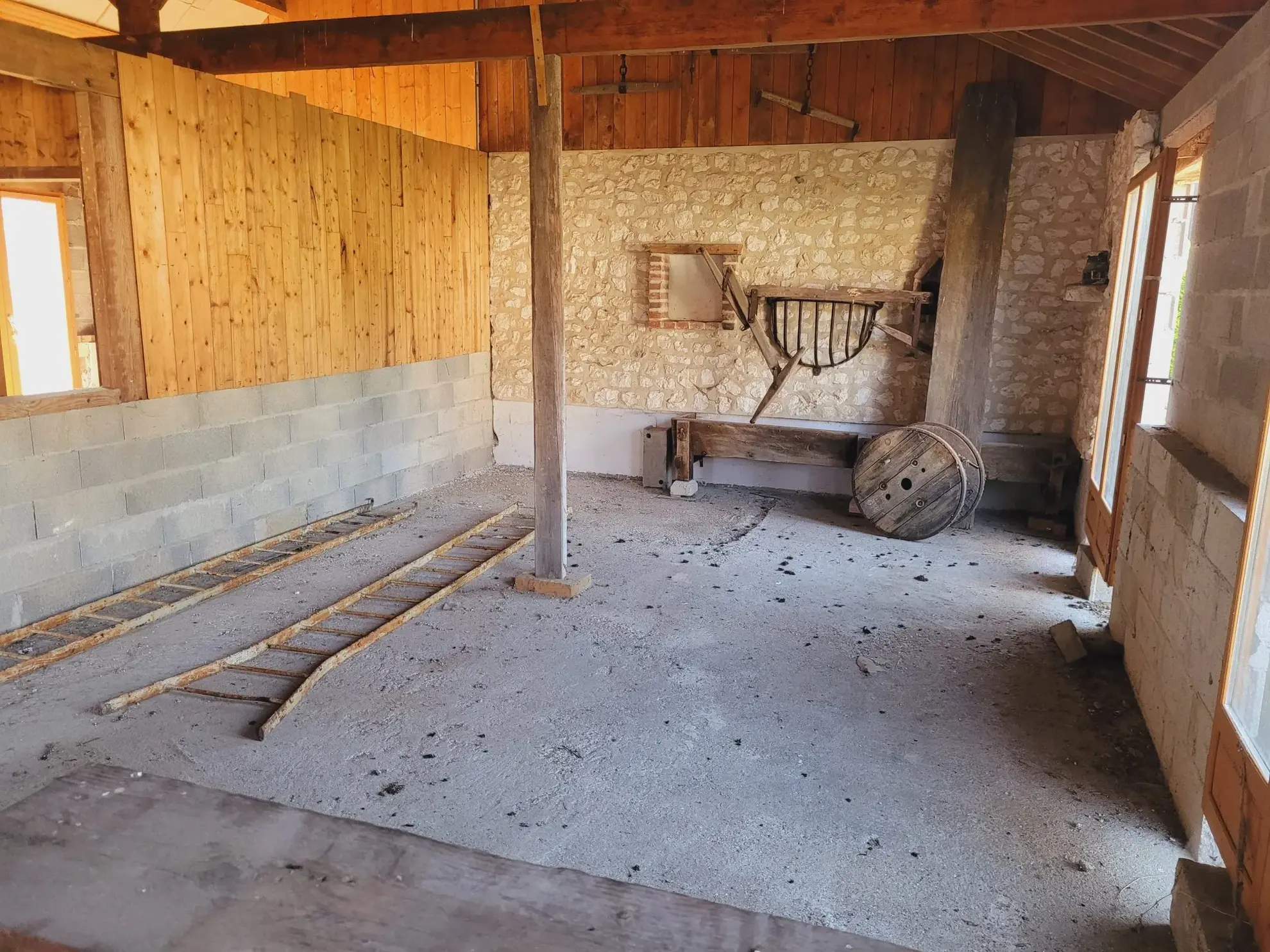 Maison à aménager de 80 m² à Acquigny avec terrain de 800 m² à personnaliser 