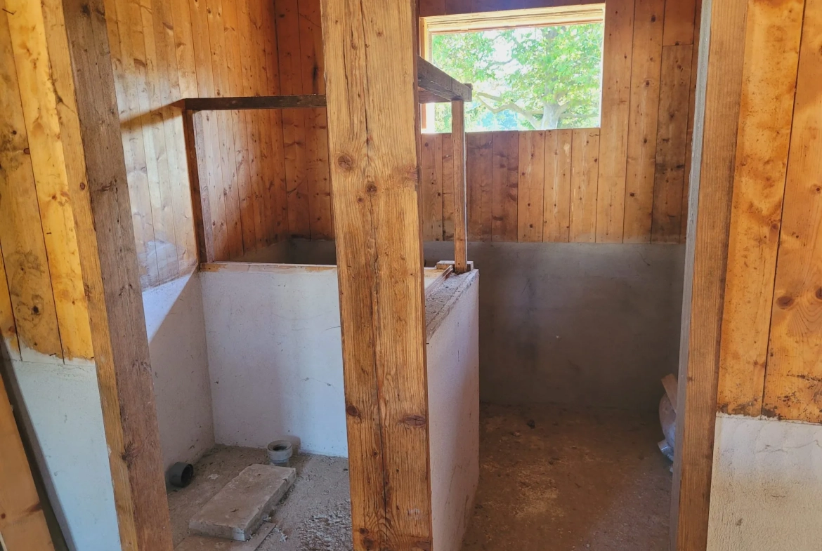 Maison à aménager de 80 m² à Acquigny avec terrain de 800 m² à personnaliser 