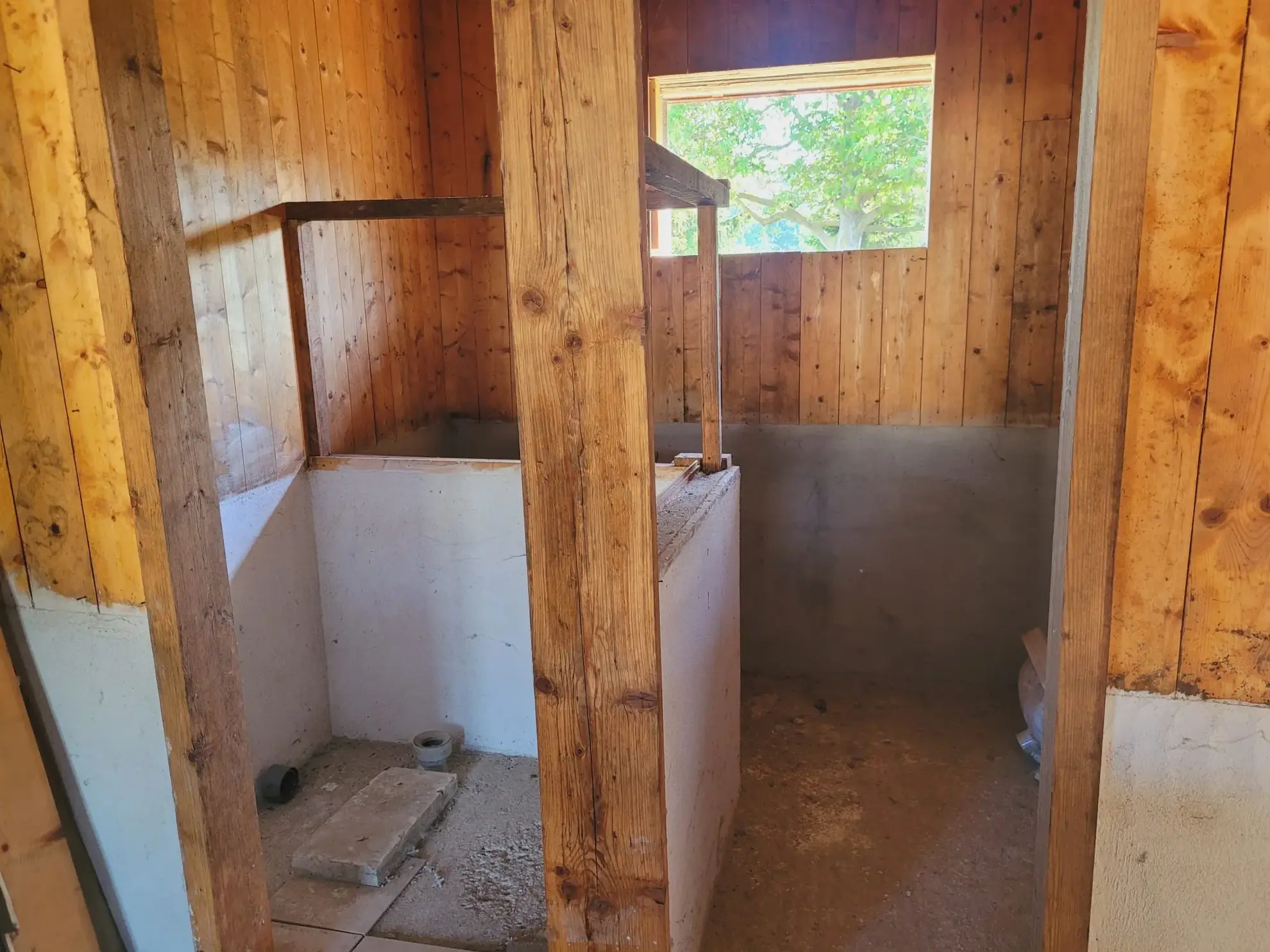 Maison à aménager de 80 m² à Acquigny avec terrain de 800 m² à personnaliser 