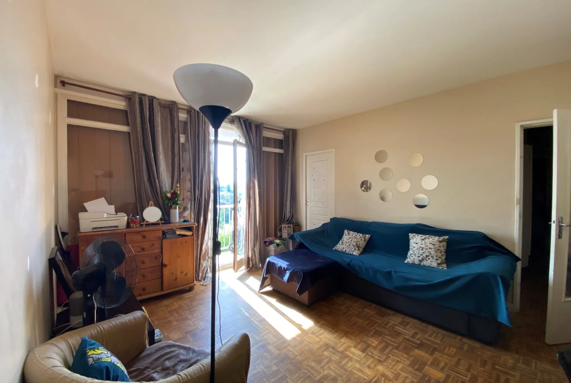 Très bel appartement de 58 m² avec balcon à Antony proche RER et écoles 