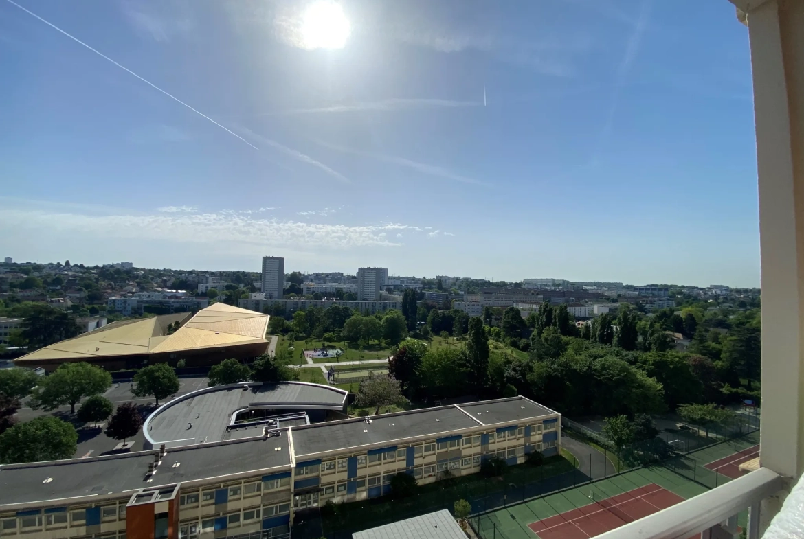 Très bel appartement de 58 m² avec balcon à Antony proche RER et écoles 