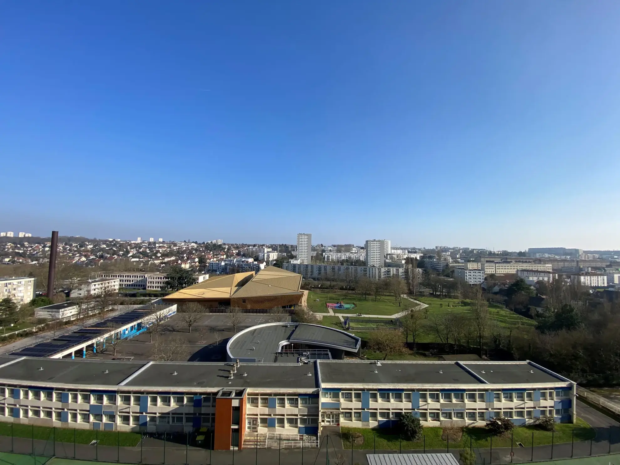 Très bel appartement de 58 m² avec balcon à Antony proche RER et écoles 