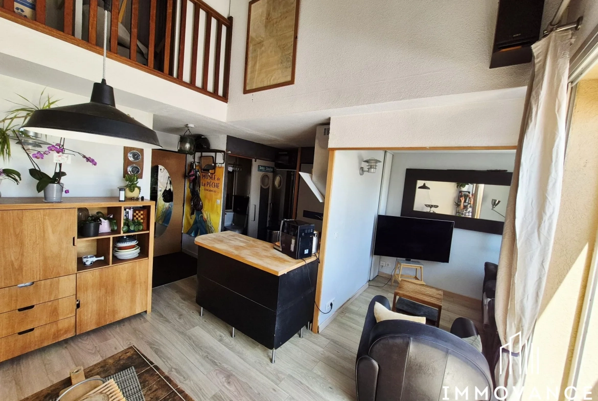 Cuisine équipée  Appartement Type 2 avec Vue Mer à Frontignan Plage 
