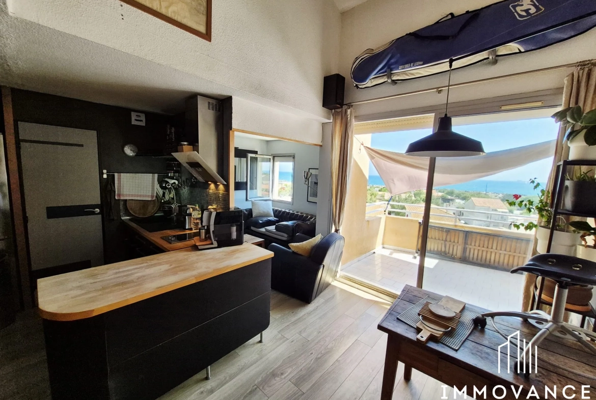 espace salle à manger  Appartement Type 2 avec Vue Mer à Frontignan Plage 