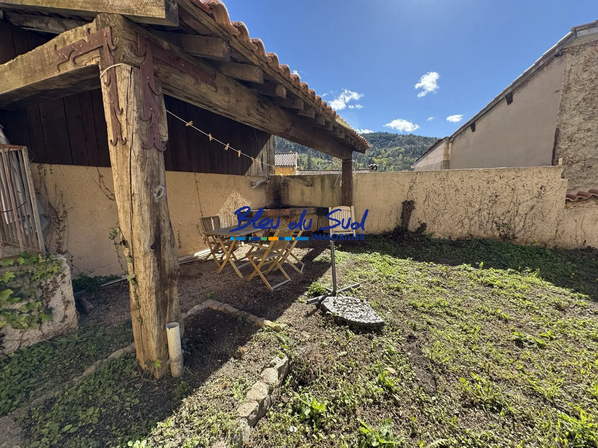 Grand appartement à rénover avec jardin et garage à Vernet-les-Bains - 180 m² 