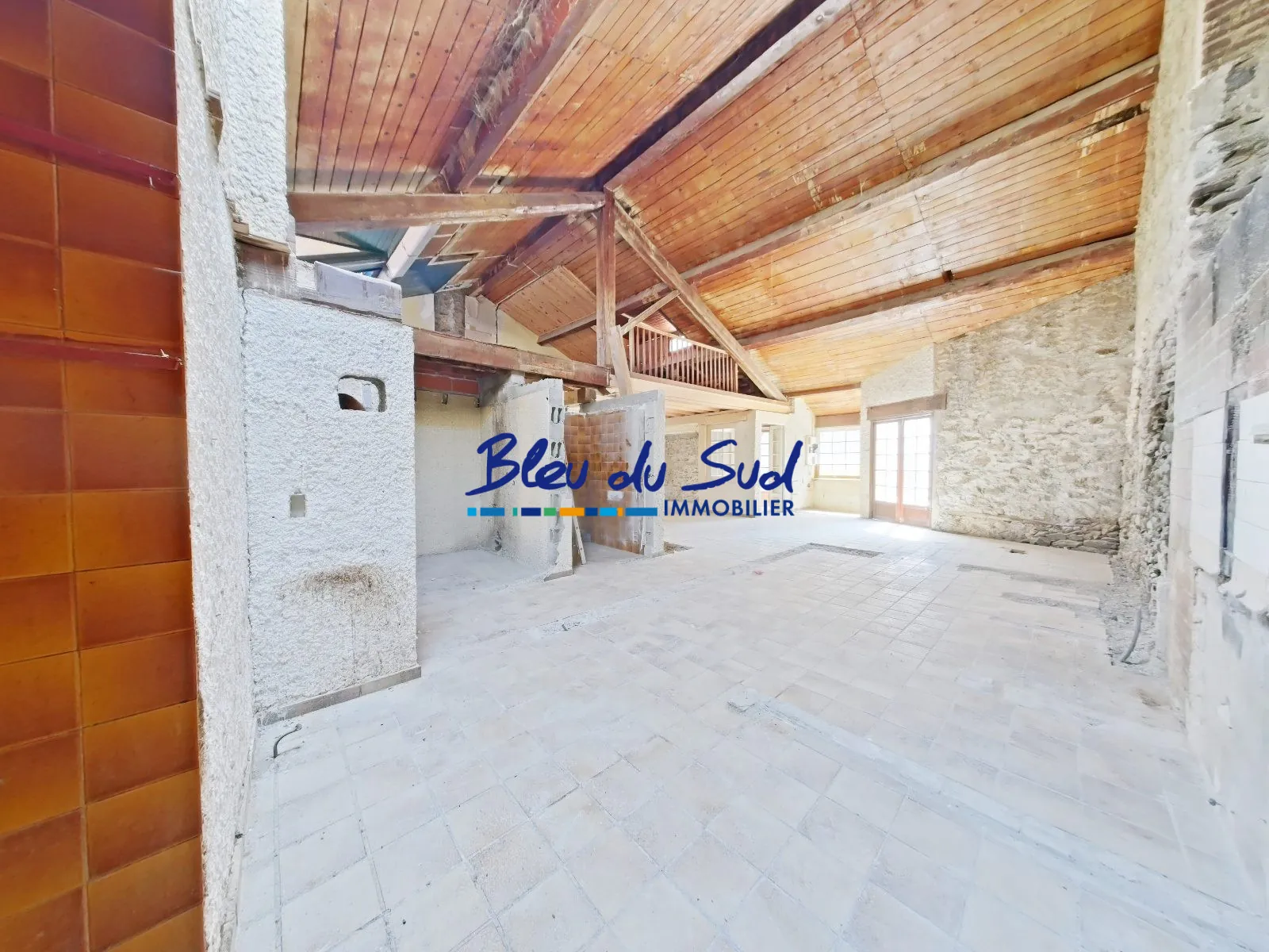 Grand appartement à rénover avec jardin et garage à Vernet-les-Bains - 180 m² 