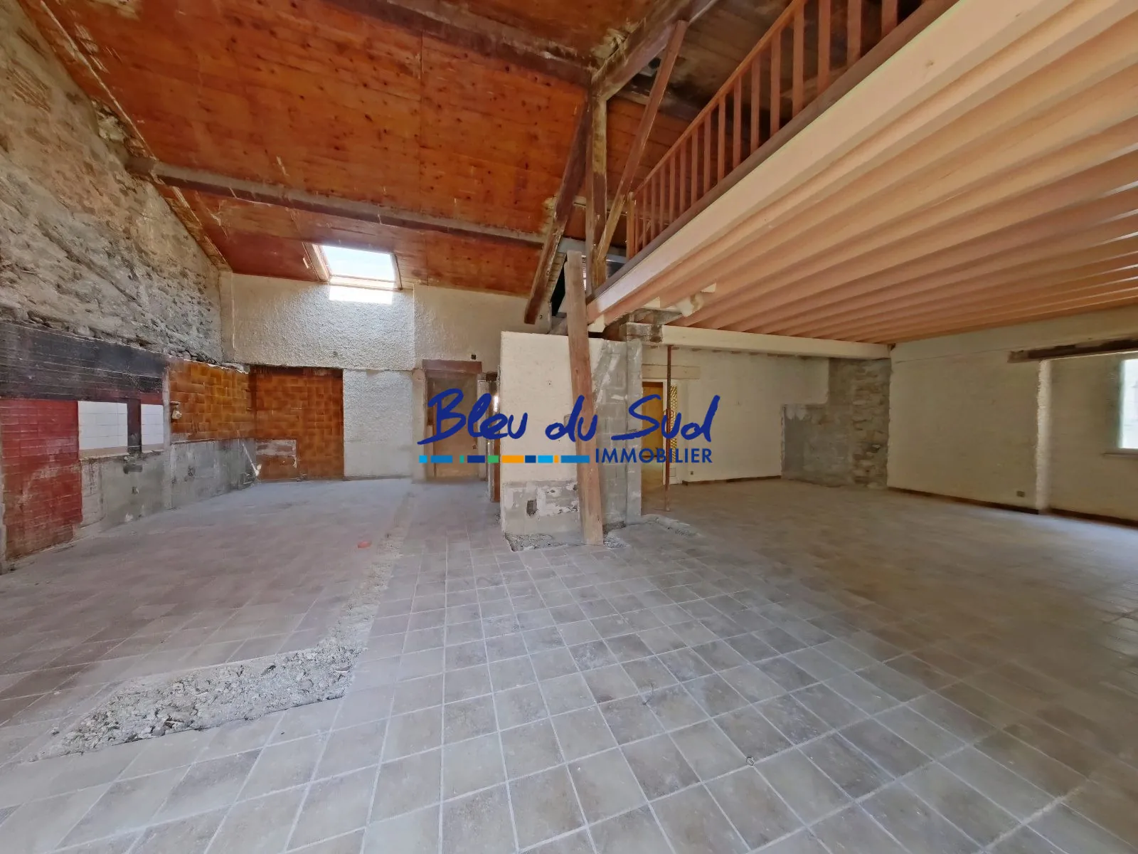 Grand appartement à rénover avec jardin et garage à Vernet-les-Bains - 180 m² 