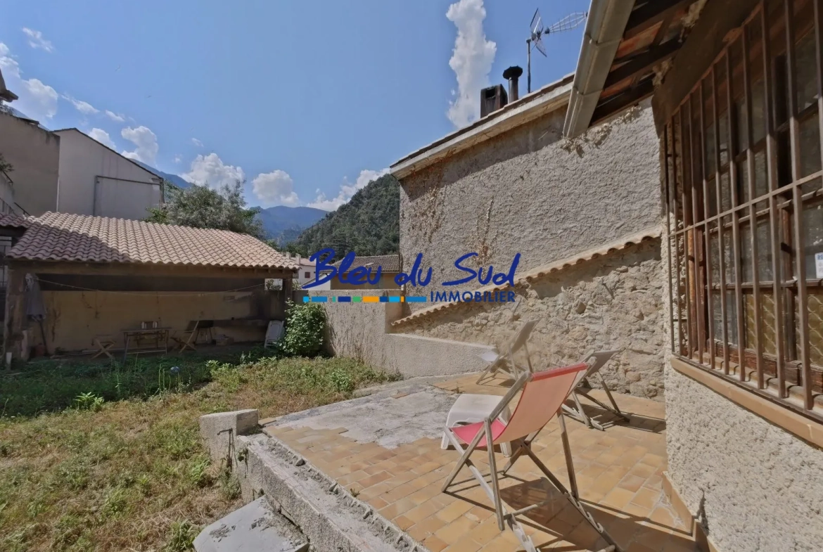 Grand appartement à rénover avec jardin et garage à Vernet-les-Bains - 180 m² 