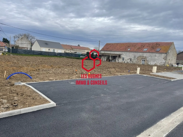 Terrain constructible à vendre à Grisy-Suisnes, environnement paisible et proche commodités